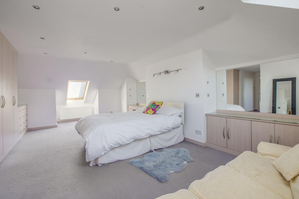 8 Mountain Ash, Marlow Bottom, SL7 3 PB (LOW RES)-5
