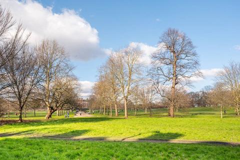 4 bedroom flat for sale, Kensington Road, Kensington, London, W8