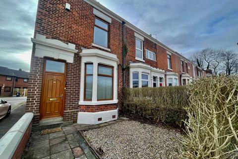 2 bedroom house to rent, Riverside Road, Preston PR1