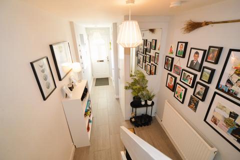 11 Gloucester Road, Bagshot, GU19 5LT