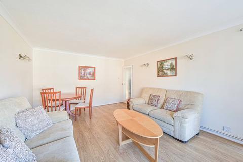 2 bedroom flat to rent, South Mount, Whetstone, London, N20