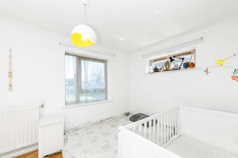 2 bedroom maisonette for sale, Wells Way, Camberwell, London, SE5