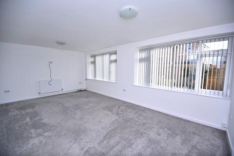 2 bedroom flat for sale, Arnian Court, Middlewood Road, Middlewood Road, L39 6RH