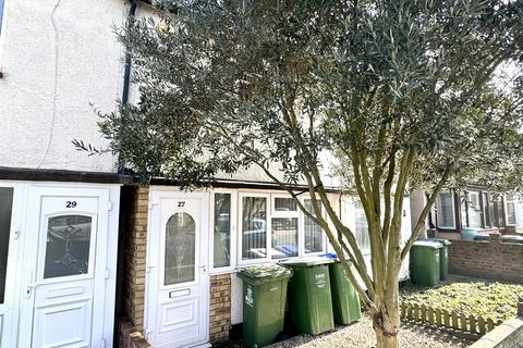 3 bedroom terraced house to rent, Sandford Road, Bexleyheath DA7