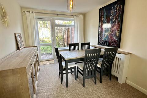 83 Bleachfield Street, Alcester, B49 5BB