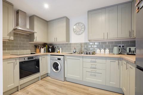 1 bedroom flat for sale, Church Street, Sittingbourne, ME10