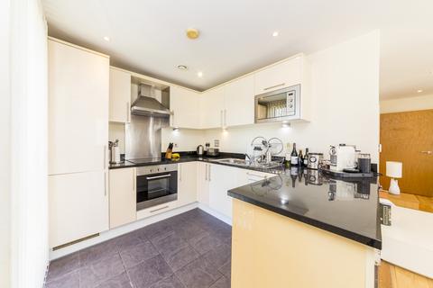 3 bedroom apartment to rent, Indescon Square, London E14