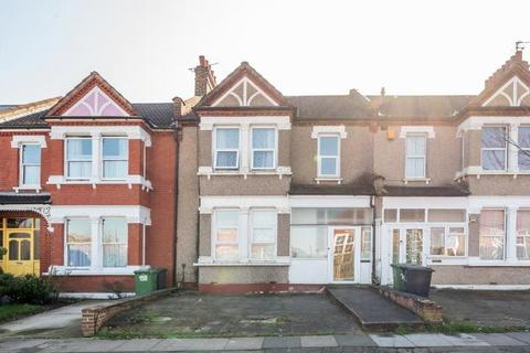 4 bedroom terraced house for sale, Hazelbank Road, London, SE6