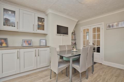 14 Bolton Road, Folkestone, CT19 5RX