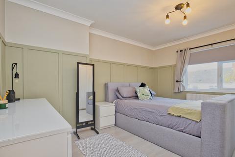 14 Bolton Road, Folkestone, CT19 5RX