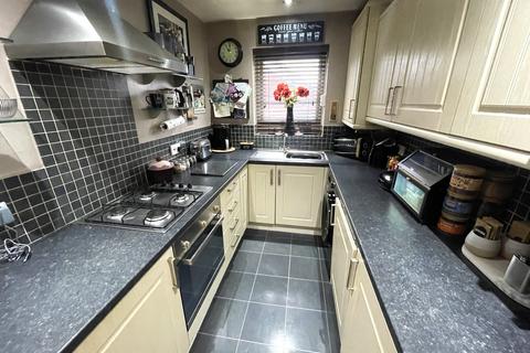 2 bedroom flat for sale, Birchall Green, Stockport