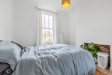 1 bedroom flat for sale, St. Pauls Road, London N1