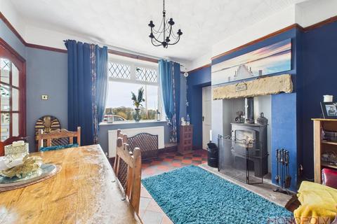 undefined, Heol Maelor, Coedpoeth, Wrexham