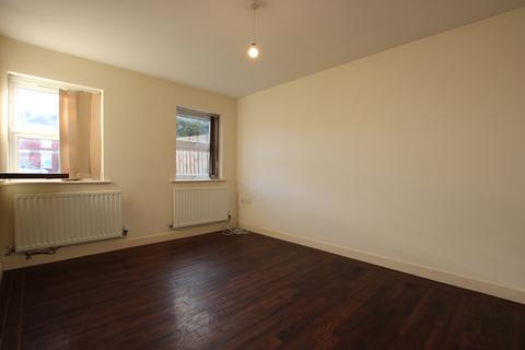 2 bedroom ground floor flat to rent, 23 Dayton Street, Rushden