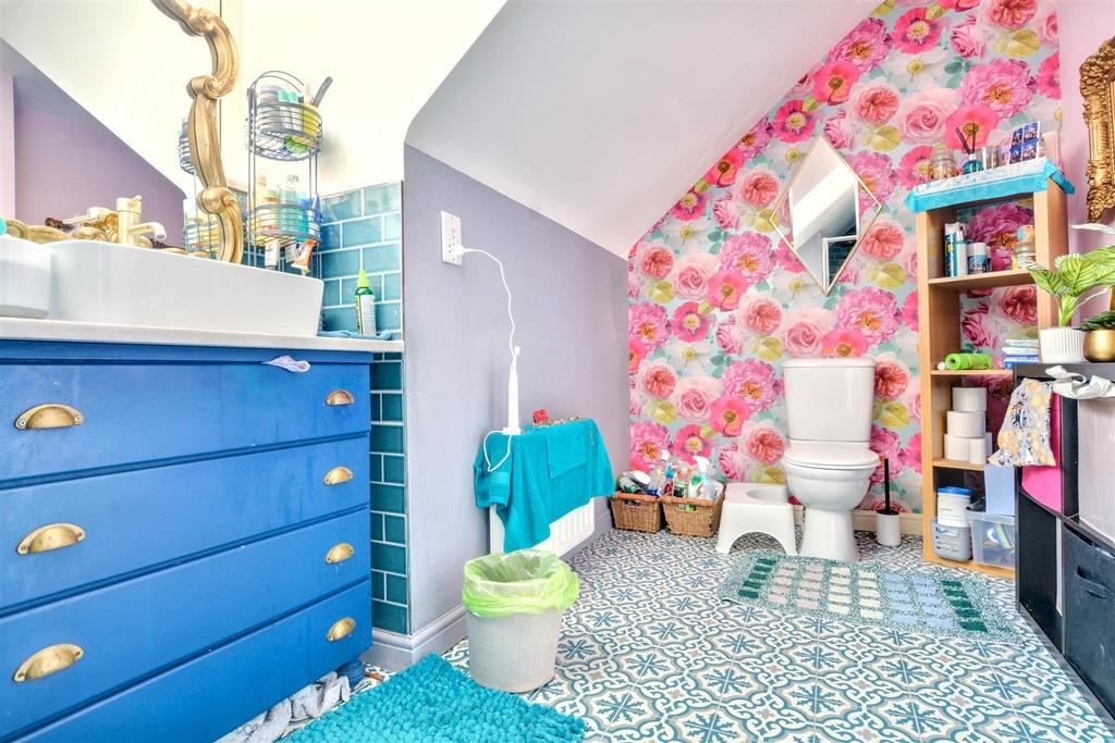 Shower Room.jpeg