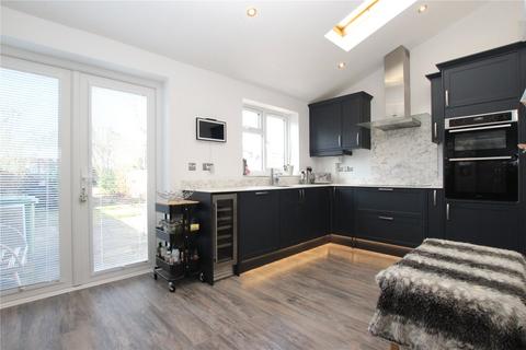 4 bedroom terraced house for sale, Woodbrook Road, London, SE2