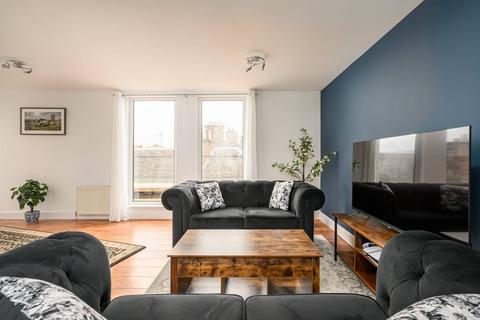 2 bedroom penthouse for sale, 17/13 King Street, Leith, Edinburgh, EH6 6TQ