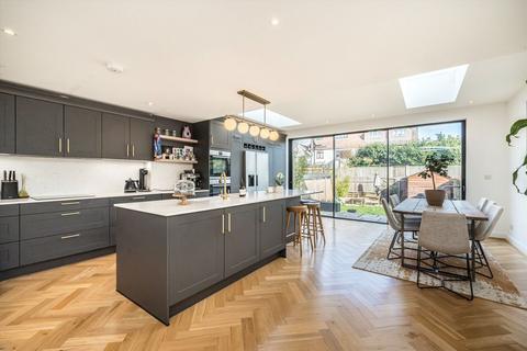 4 bedroom house for sale, Michelham Gardens, Strawberry Hill TW1