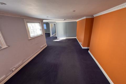 Office to rent, 2nd Floor 16 and 17 Montpellier Arcade, Montpellier Street, Cheltenham, GL50 1SU