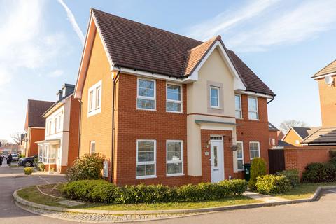 3 bedroom link detached house for sale, Bedivere Road, Crawley RH11