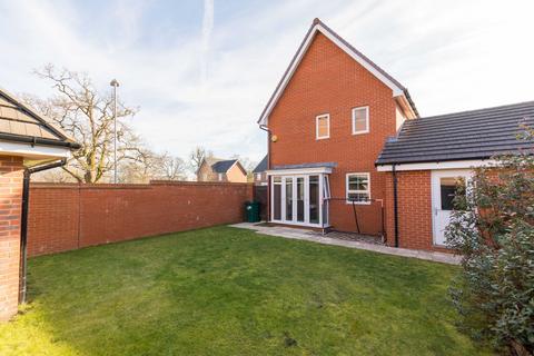 3 bedroom link detached house for sale, Bedivere Road, Crawley RH11