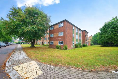 Flat 13, Thatcham Court High Road, London, N20 9QU