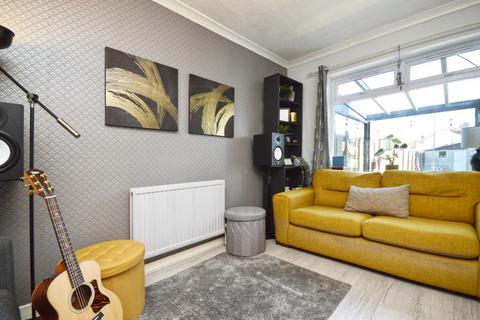 8 Beechmount Grove, Bristol, BS14 9DN