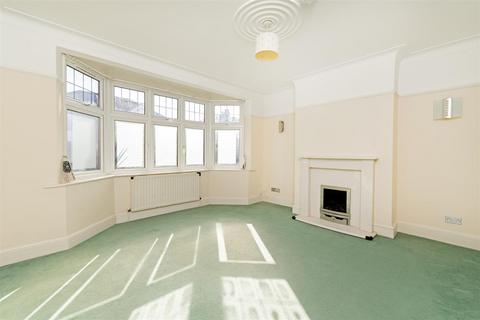 3 bedroom house for sale, Gloucester Road, Wanstead