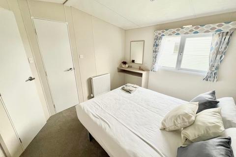 2 bedroom static caravan for sale, Oaklands Holiday Park