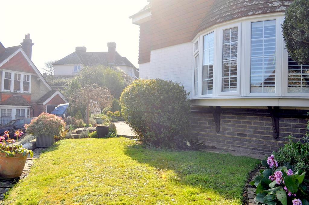 Front Garden Area