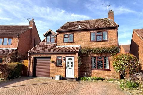 5 bedroom detached house for sale, Faraday Avenue, Stretton DE13