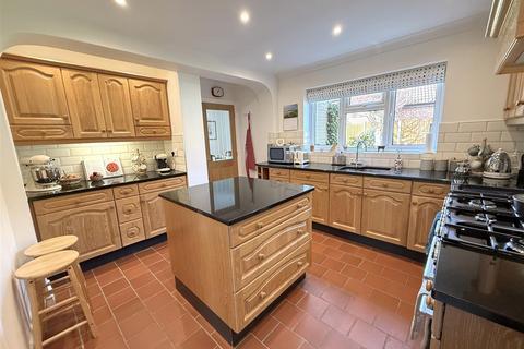 5 bedroom detached house for sale, Faraday Avenue, Stretton DE13