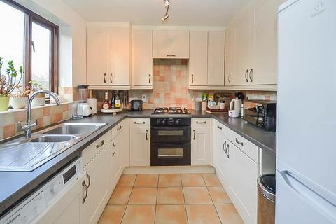 2 bedroom apartment for sale, Sawyers Hall Lane, Brentwood