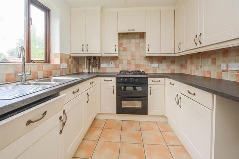 2 bedroom apartment for sale, Sawyers Hall Lane, Brentwood