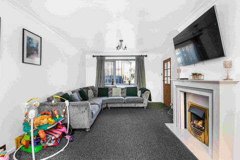 3 bedroom semi-detached house for sale, Woodedge Avenue, Huddersfield HD5
