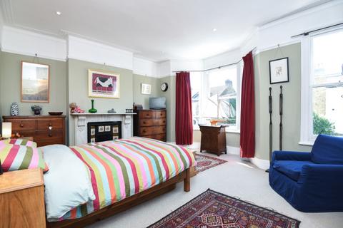 4 bedroom house to rent, Holmewood Road Brixton SW2