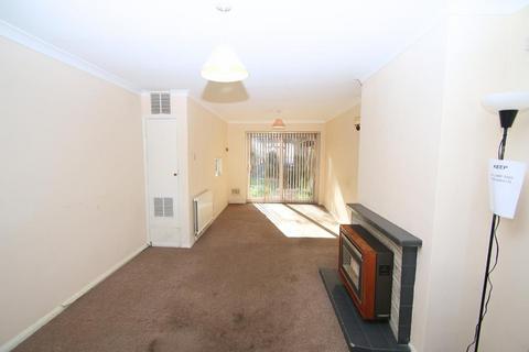 3 bedroom semi-detached house to rent, Knaphill