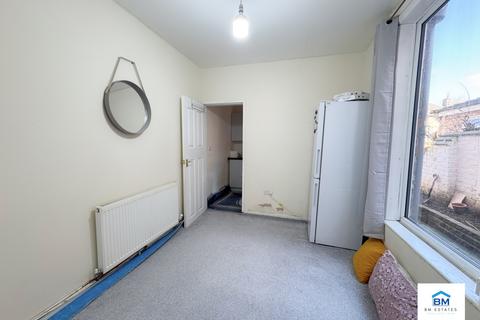 1 bedroom flat to rent, Harrow Road, Leicester LE3