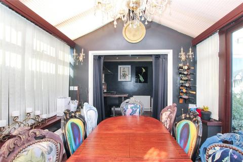 58 Duncroft, Plumstead, London, SE18 2JA