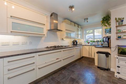 4 bedroom detached house for sale, Shaggy Calf Lane, Slough