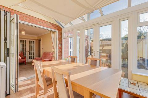 4 bedroom detached house for sale, Chase Gardens, Westcliff-on-sea, SS0