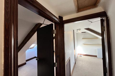 2 Diamond Square, Hexham, NE46 1QD