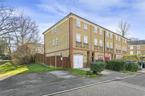 5 bedroom end of terrace house for sale, Macleod Road, London, N21