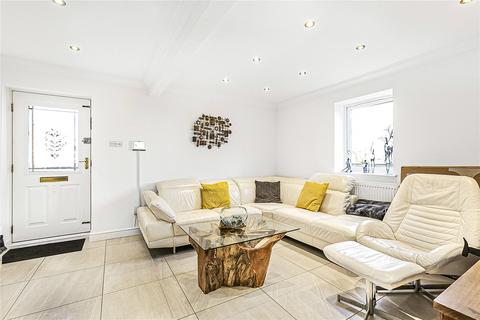 5 bedroom end of terrace house for sale, Macleod Road, London, N21