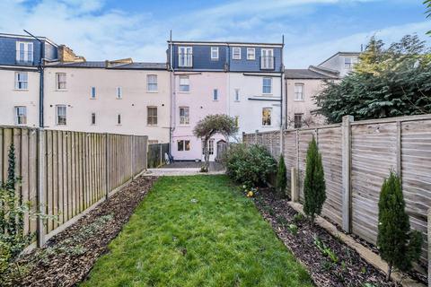 74 Whateley Road, London, SE22 9DD