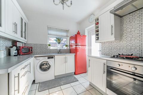 3 bedroom semi-detached house for sale, Chase Way, Southgate