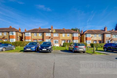 2 bedroom flat for sale, Northolt UB5 4JX