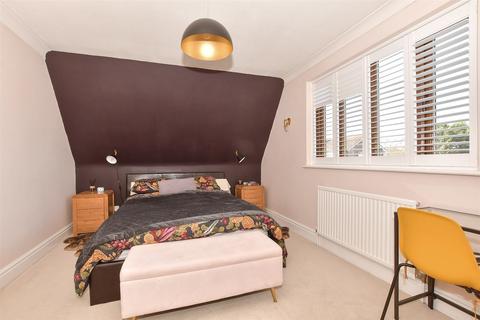 3 bedroom detached house for sale, Spire Avenue, Whitstable, Kent