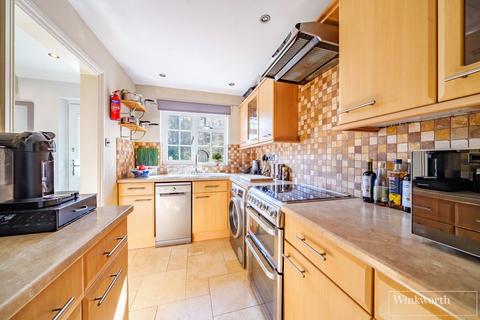 3 bedroom terraced house for sale, Arthur Close, Bagshot, Surrey, GU19