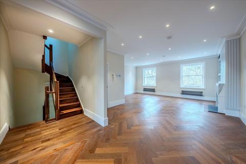 3 bedroom maisonette for sale, Wilton Crescent, Belgravia, London, SW1X